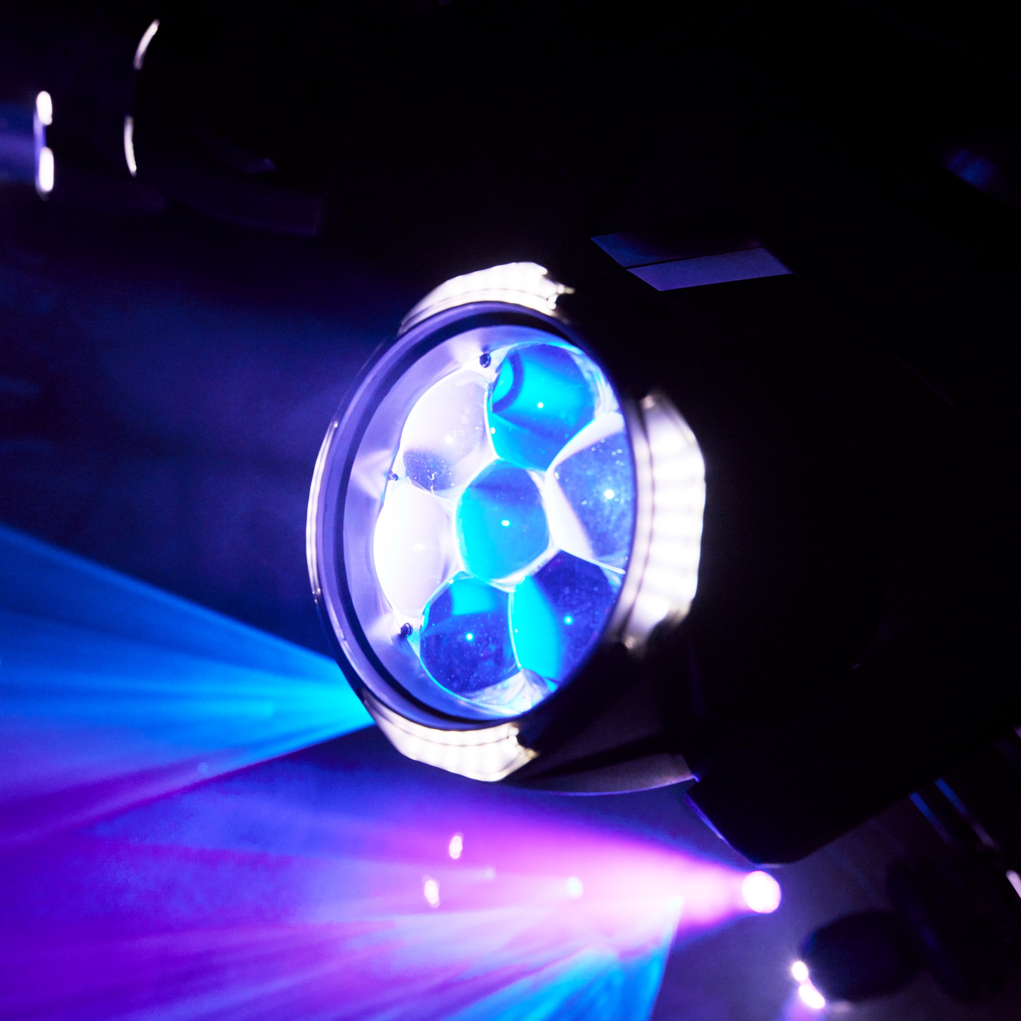 Cameo AZOR® W2 - Moving Head, kompakt mozgófejes wash robotlámpa - 10. kép