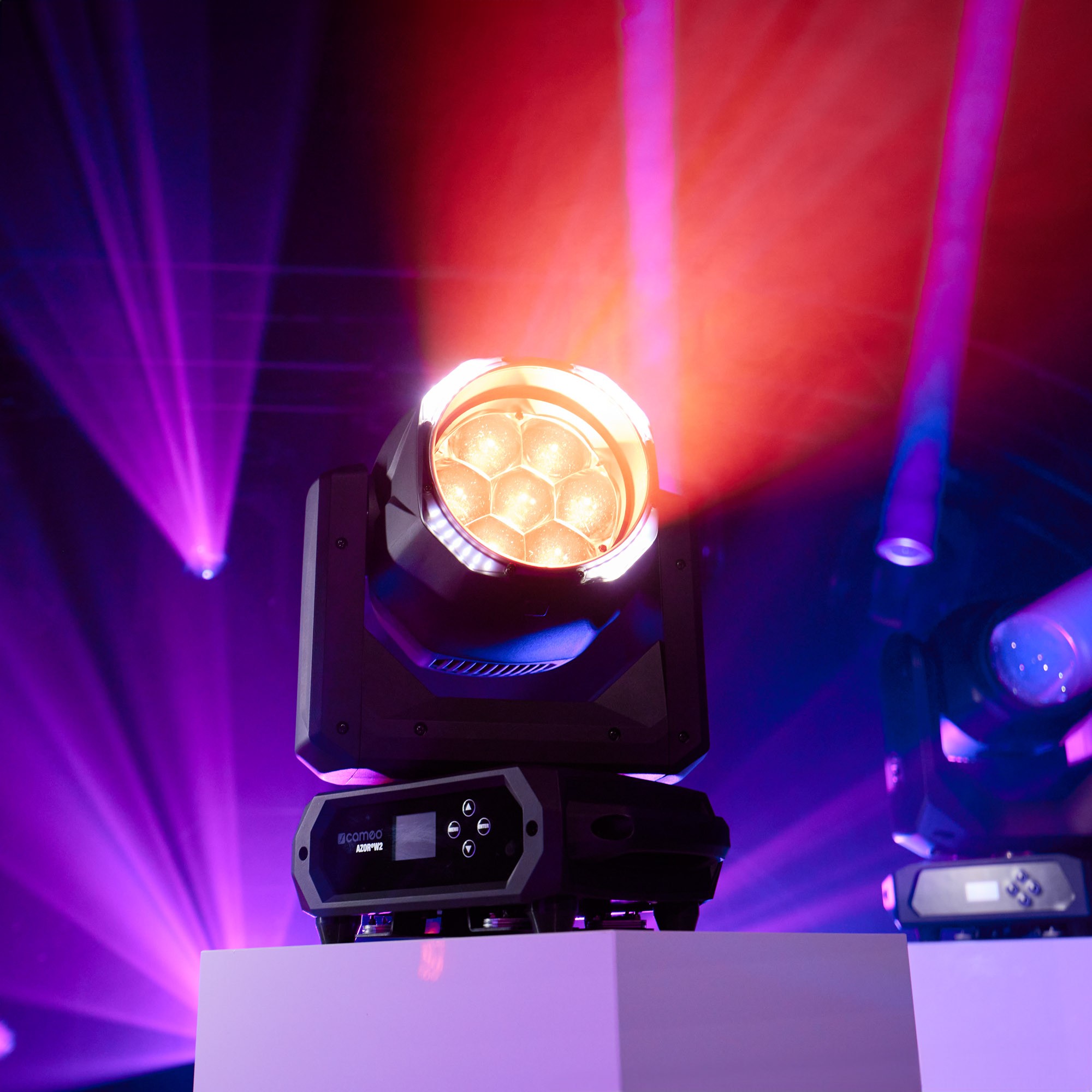 Cameo AZOR® W2 - Moving Head, kompakt mozgófejes wash robotlámpa - 8. kép