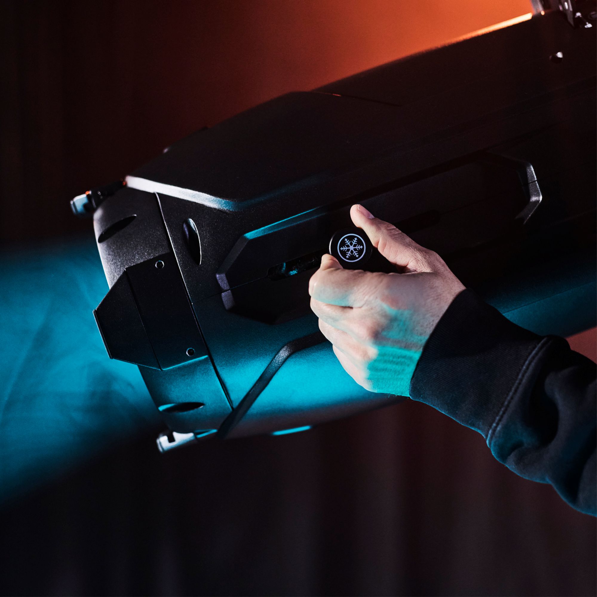 Cameo P6 - profil spotlámpa Full Colour RGBACL LED-del - 11. kép